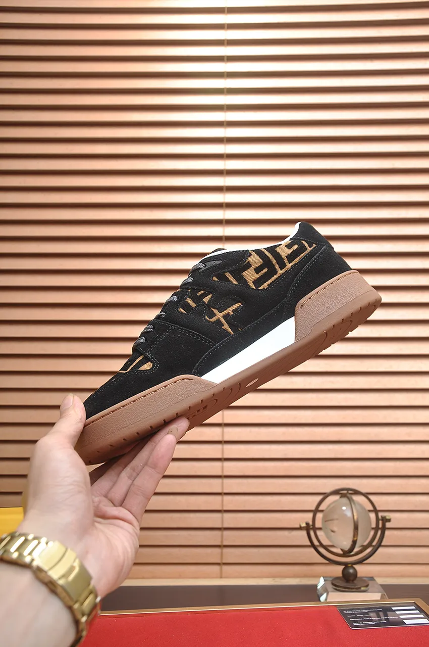 Men's shoes 💰600💶 [Fendi] The latest couple model 🔥 Many 💑 stars have the same style. FD match is a one-to-one replica of the original version. The first fendi match created by designer Kim Jones and Trainer basketball sneakers by Donkey. Material: Original silk leather. Lining: breathable mesh. Packaging: Original 1:1 matching high-end packaging. Size: Female 35-40 Male 38-44 (45 46. Custom-made (no return or exchange)